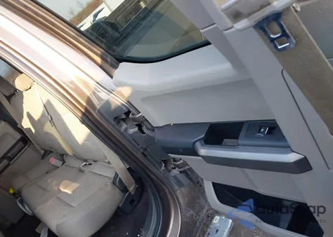 2015 Ford F-150 Xlt z USA, uszkodzony, nr VIN 1FTFX1EG4FFC13038